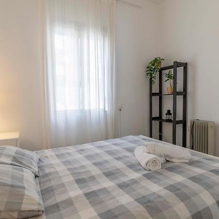 Apartamentos Los Remedios Sewilla Zewnętrze zdjęcie