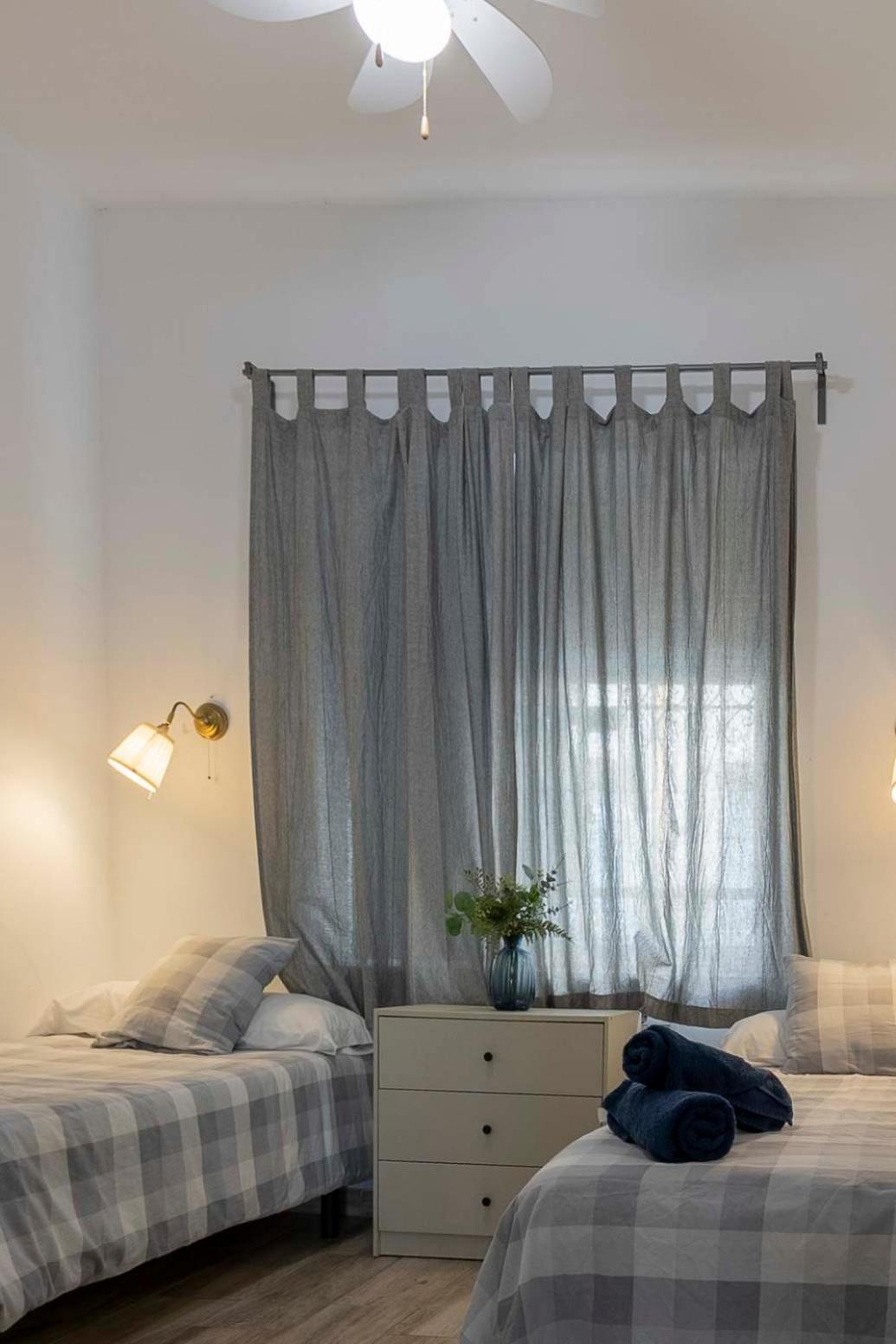 Apartamentos Los Remedios Sewilla Zewnętrze zdjęcie