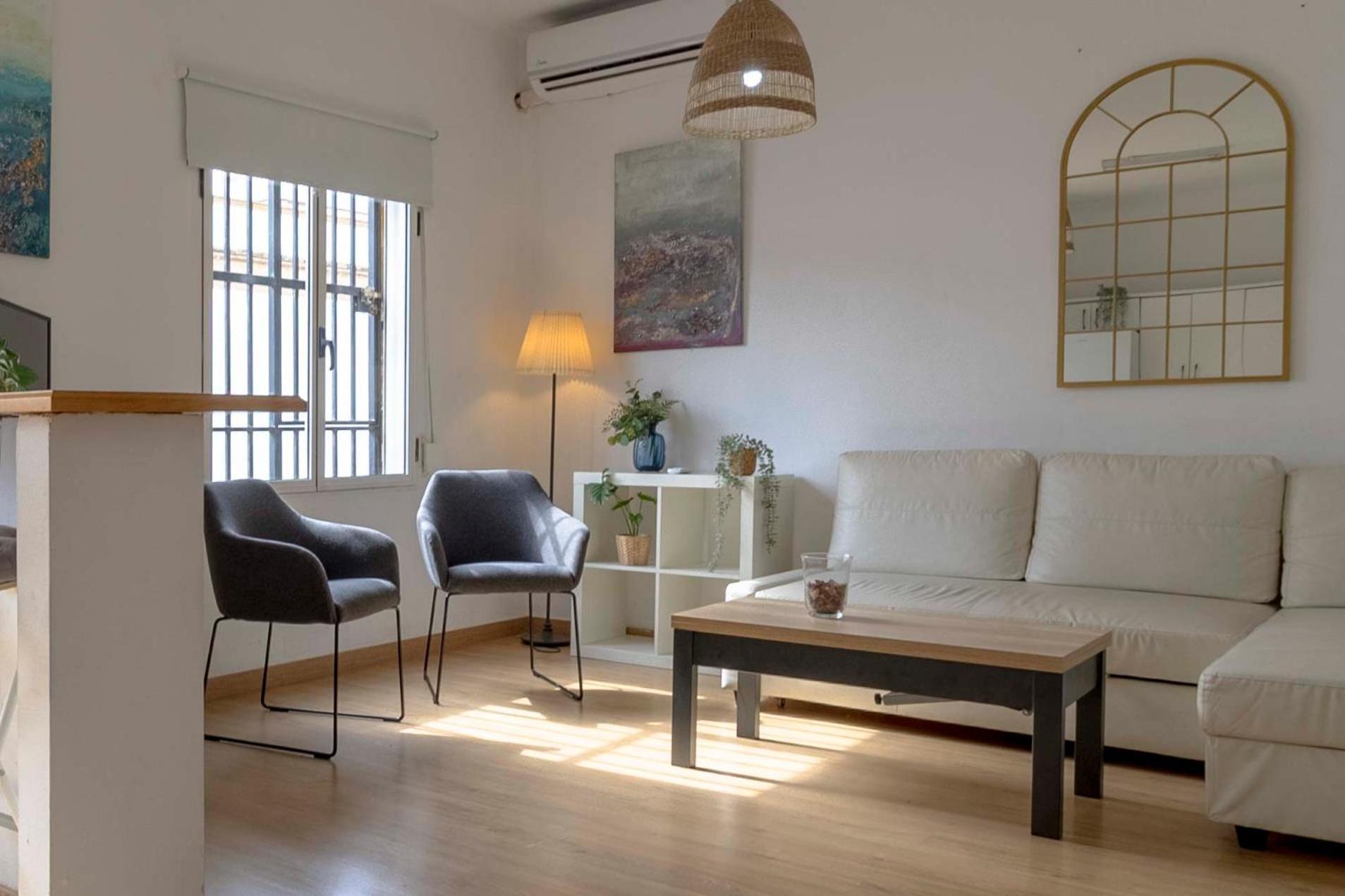 Apartamentos Los Remedios Sewilla Zewnętrze zdjęcie